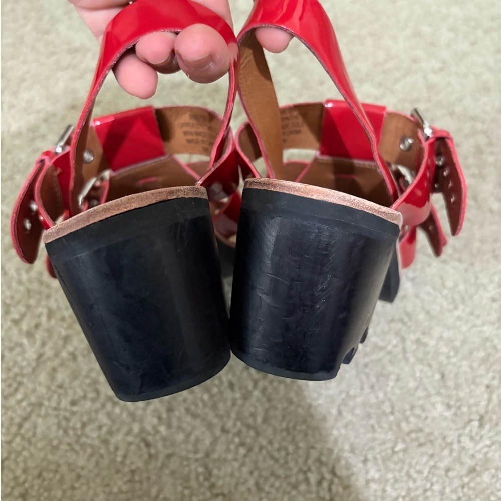 Jeffrey Campbell Red Riveter Lugged Buckle Sandal 6 - Picture 5 of 11
